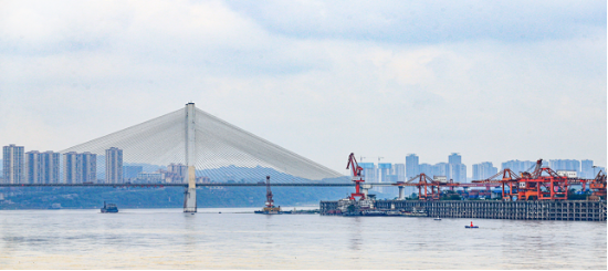 集團全力助推四川自貿試驗區川南臨港片區委托招商引資，以“三區合一”打造發展新增長極